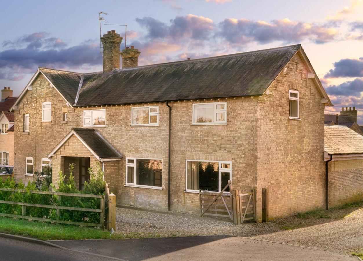 Finest Retreats - The Stables At Crimplesham Villa Stradsett Exterior photo